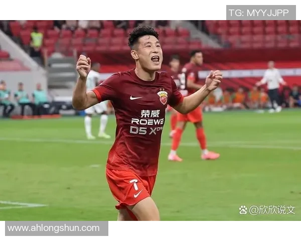 世界顶级足球守门员风采集锦 展现守门球星非凡技艺与荣耀时刻 世界顶级足球守门员风采集锦 展现守门球星非凡技艺与荣耀时刻