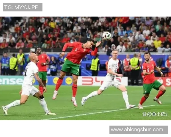 永远告别绿茵场的足球传奇球星们的最后一幕与辉煌记忆 永远告别绿茵场的足球传奇球星们的最后一幕与辉煌记忆