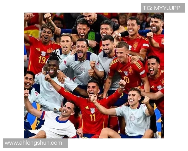 全球足球历史前五十大球星排名及影响力分析